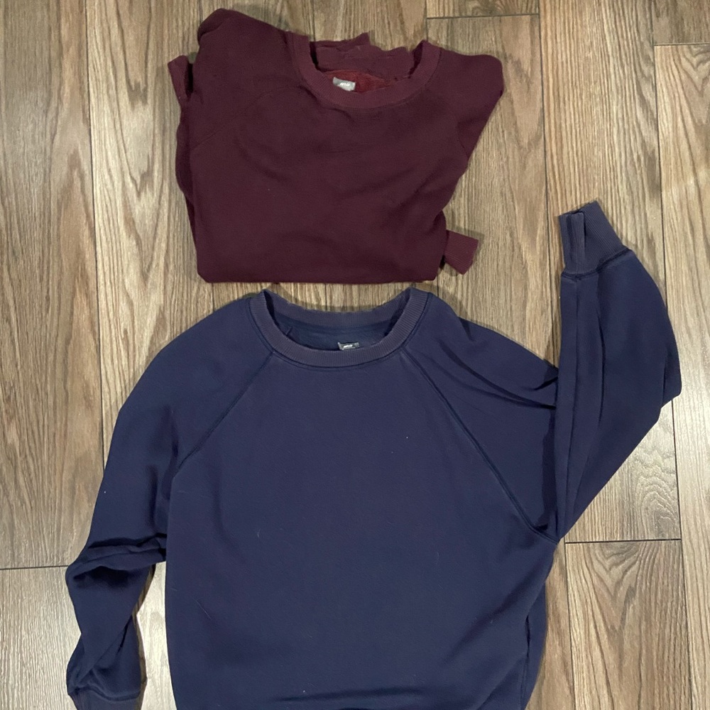 Aerie crew sweatshirts with pockets size small s